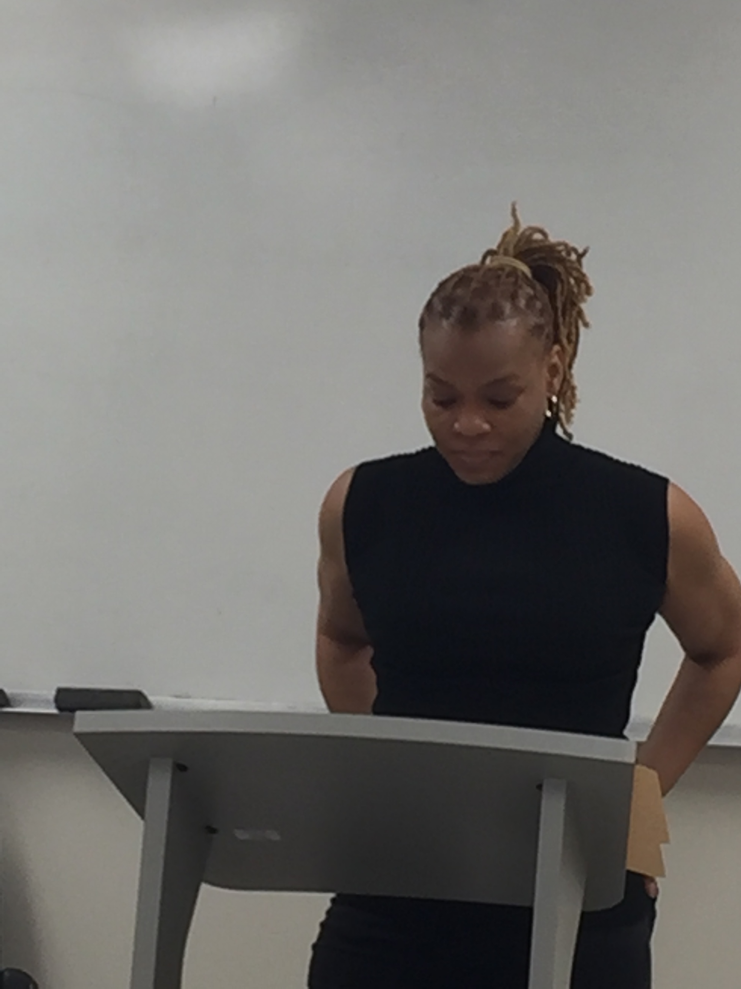  Along with reading from her collections  Attraversiamo  and  Unsteady , she also took a moment to recite a few lines from her two favorite poems: “For Each of You” by Audre Lorde and “Ego Tripping” by Nikki Giovanni. 