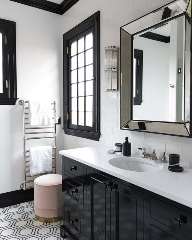 Classic!

#blackandwhite #bathroomdesign #bathroomtiles #interiordesign #interiors #interiorstyle