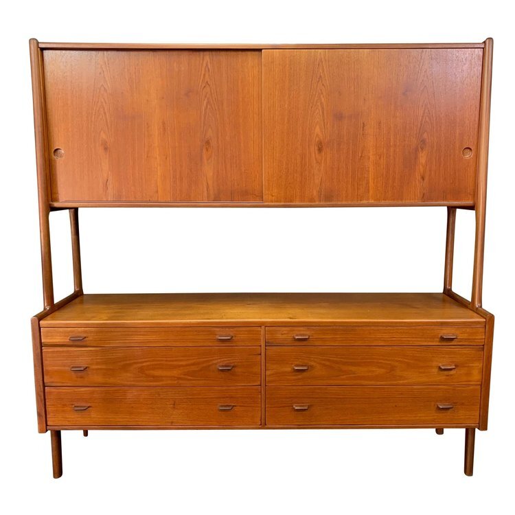 vintage-danish-mid-century-modern-teak-two-tiers-credenza-ry20-by-hans-wegner-for-ry-mobler-0211.jpeg