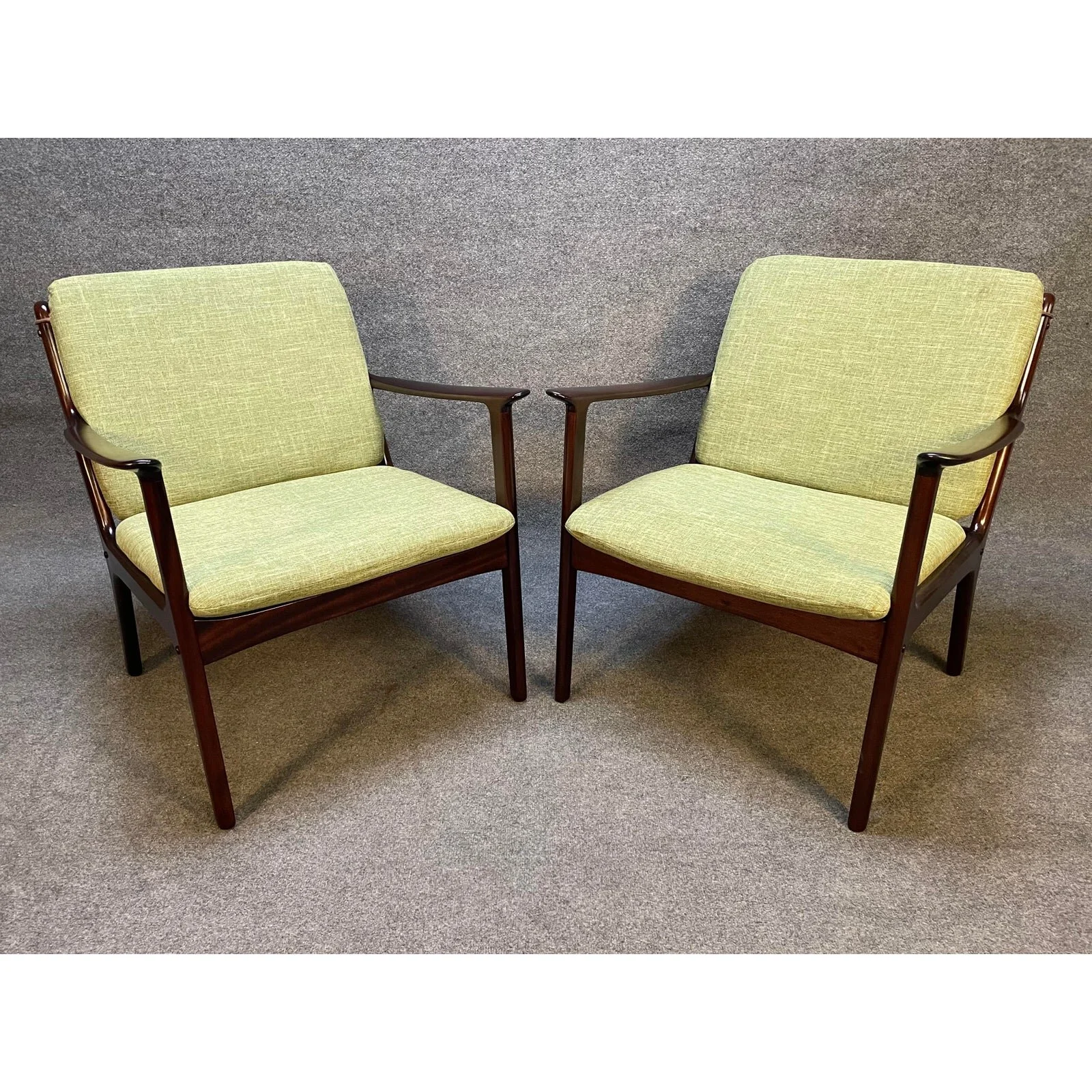 pair-of-vintage-danish-mid-century-modern-mahogany-lounge-chair-pj112-by-ole-wanscher-3445.jpeg