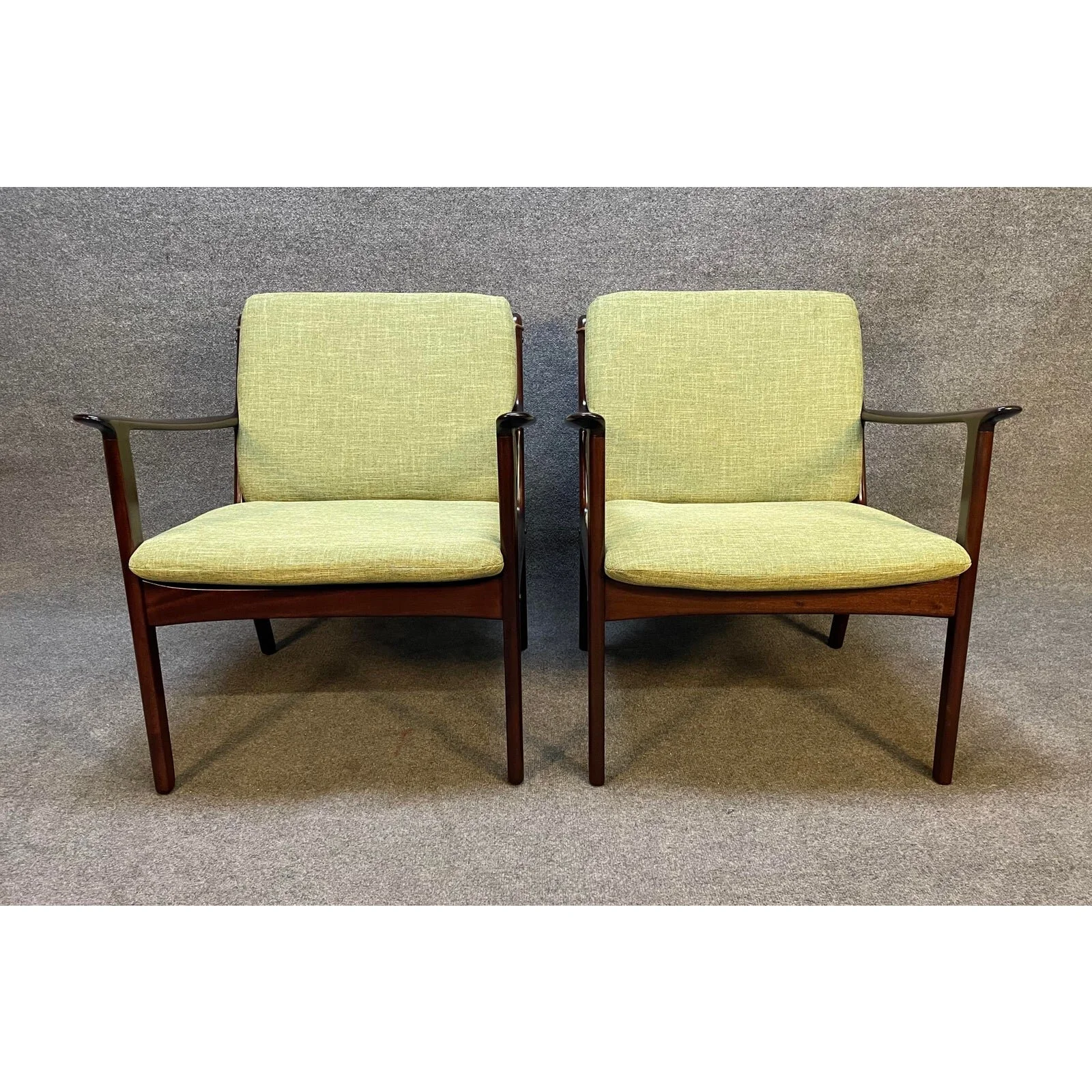 pair-of-vintage-danish-mid-century-modern-mahogany-lounge-chair-pj112-by-ole-wanscher-3830.jpeg