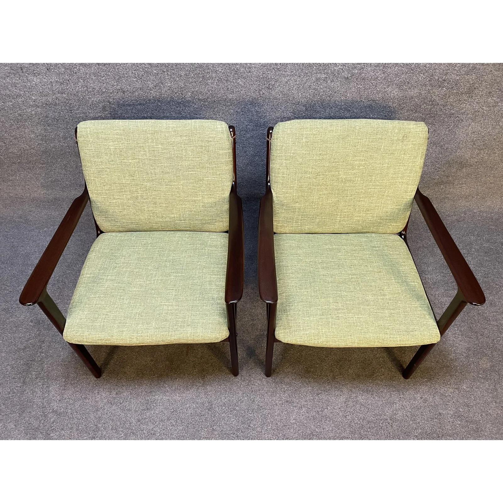 pair-of-vintage-danish-mid-century-modern-mahogany-lounge-chair-pj112-by-ole-wanscher-7464.jpeg