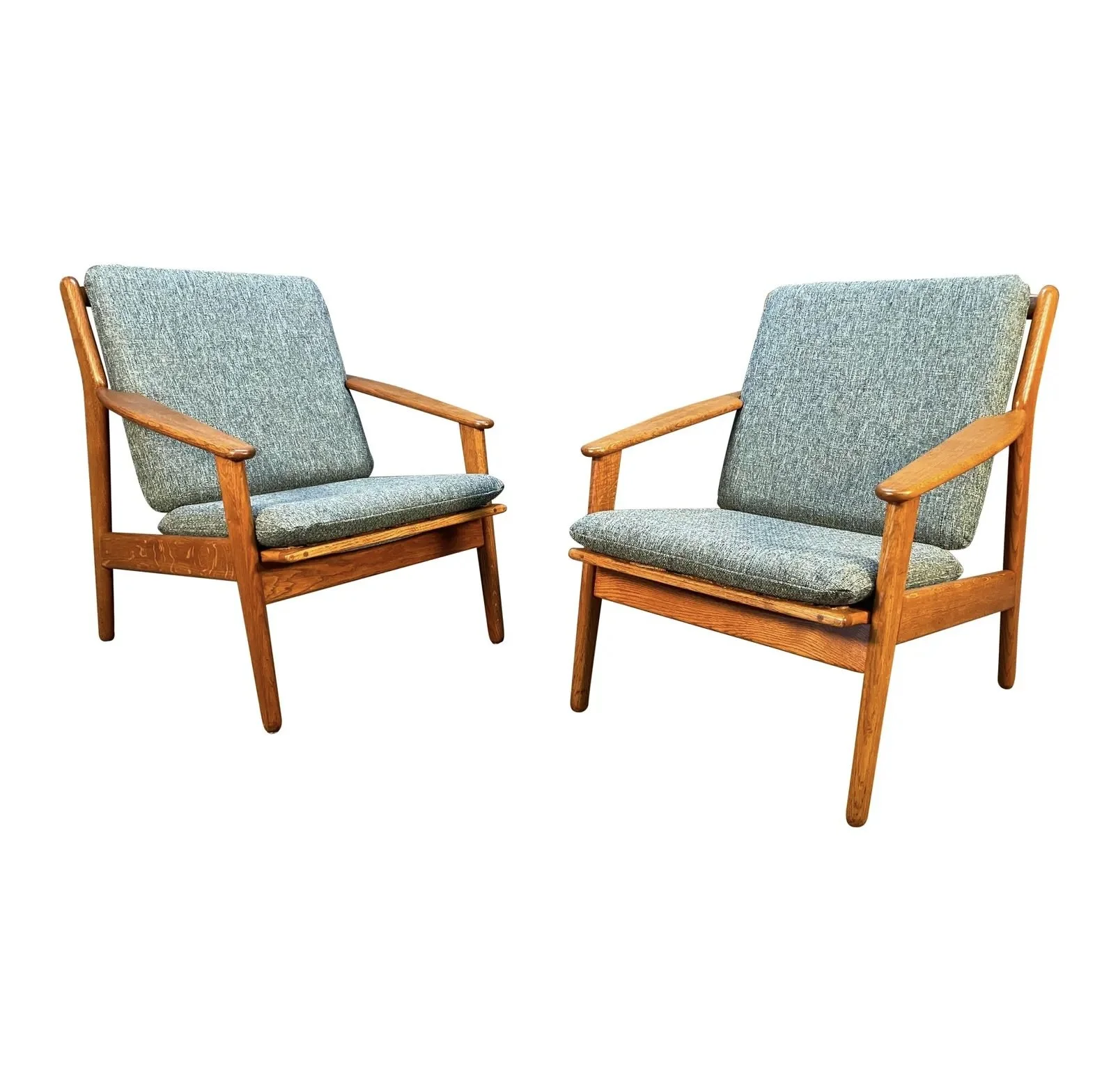 pair-of-vintage-danish-mid-century-modern-oak-lounge-chairs-model-j55-by-poul-volther-1744.jpeg