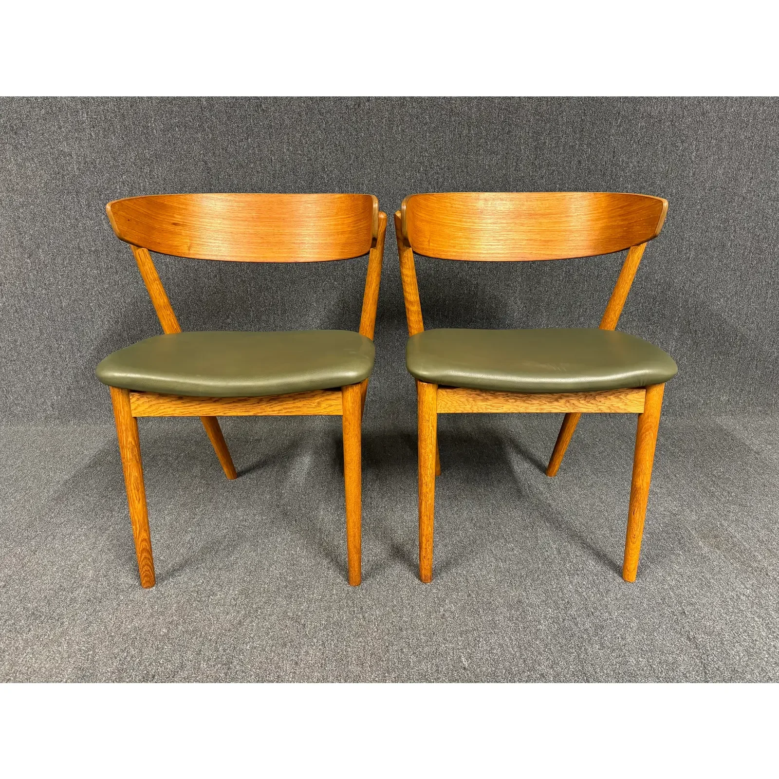 pair-of-vintage-danish-mid-century-modern-side-chairs-no7-by-helge-sibast-3136.webp