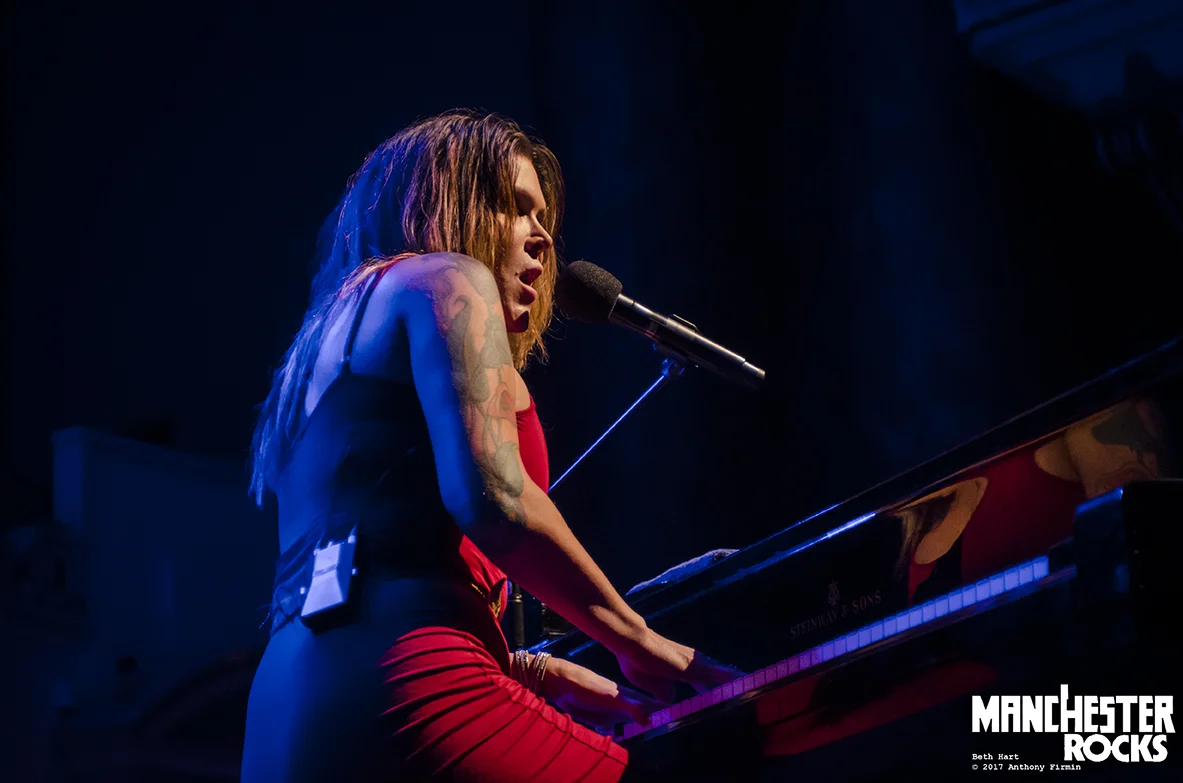 BethHart-053-small.jpg