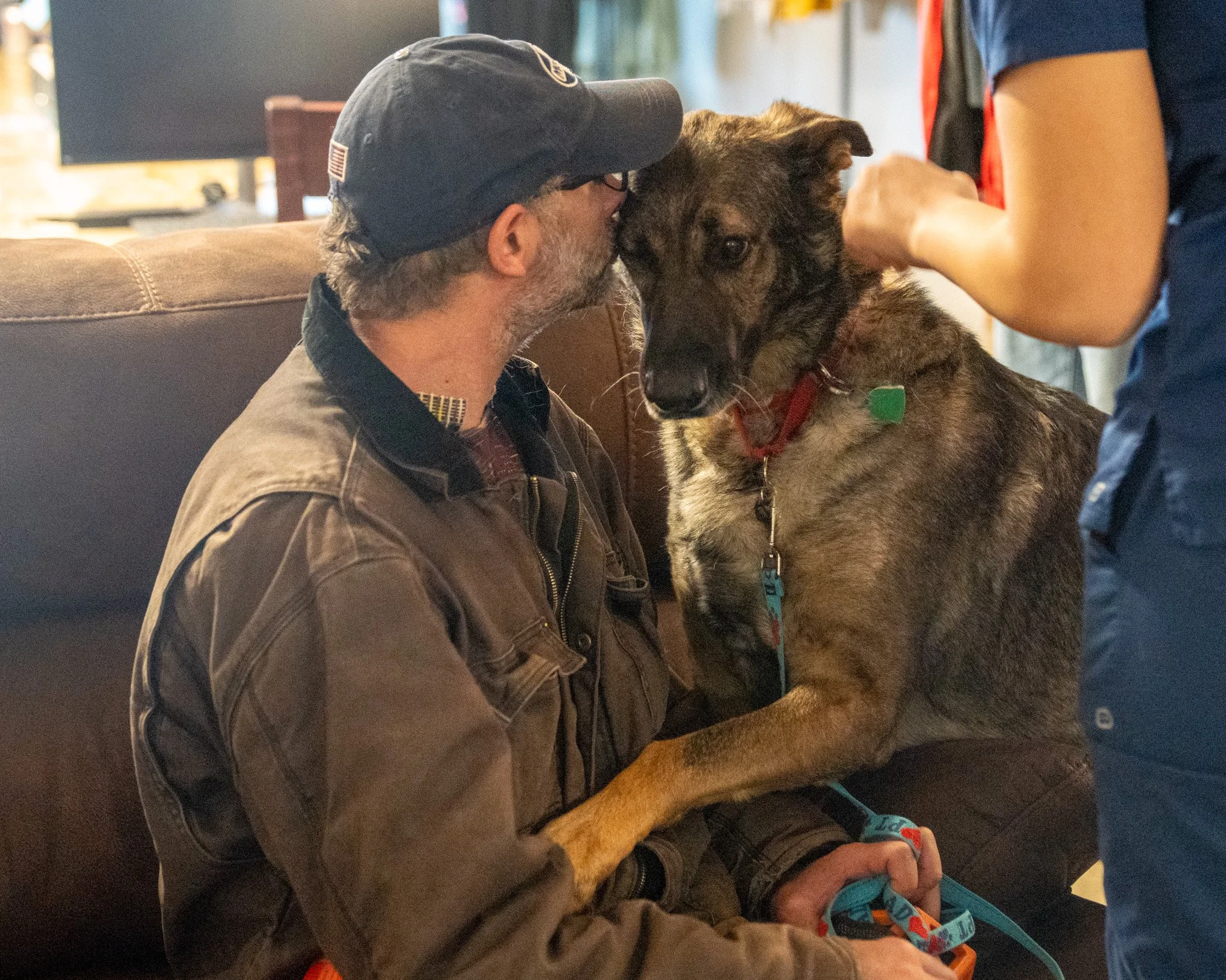 ❤ Ding Update ❤
Ding received so much love after his video yesterday, and today, the most wonderful thing happened! When Ding first arrived at the shelter, he went into foster care with a lovely family who, at the time, couldn't keep him permanently.