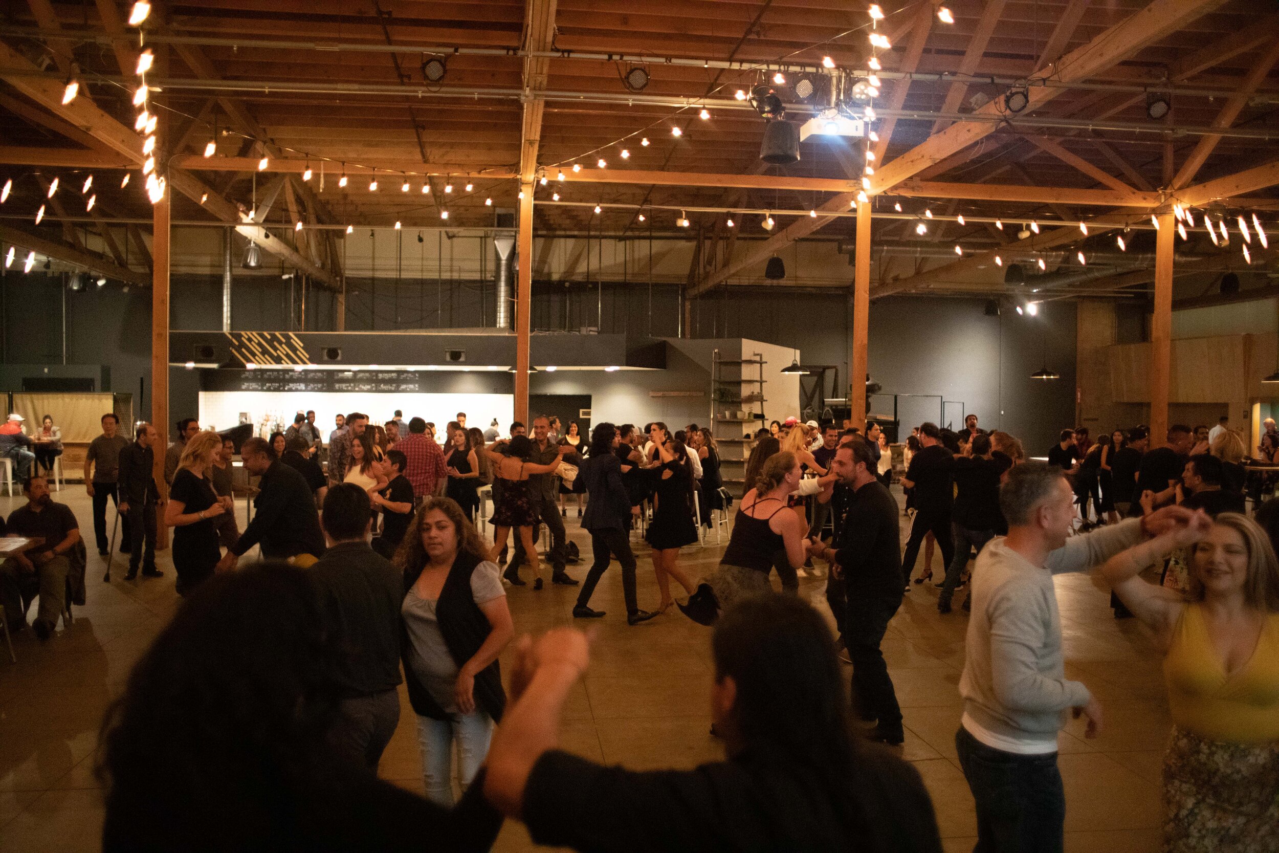 socialdancesalsaVolaredowntownsanjose-3.jpg