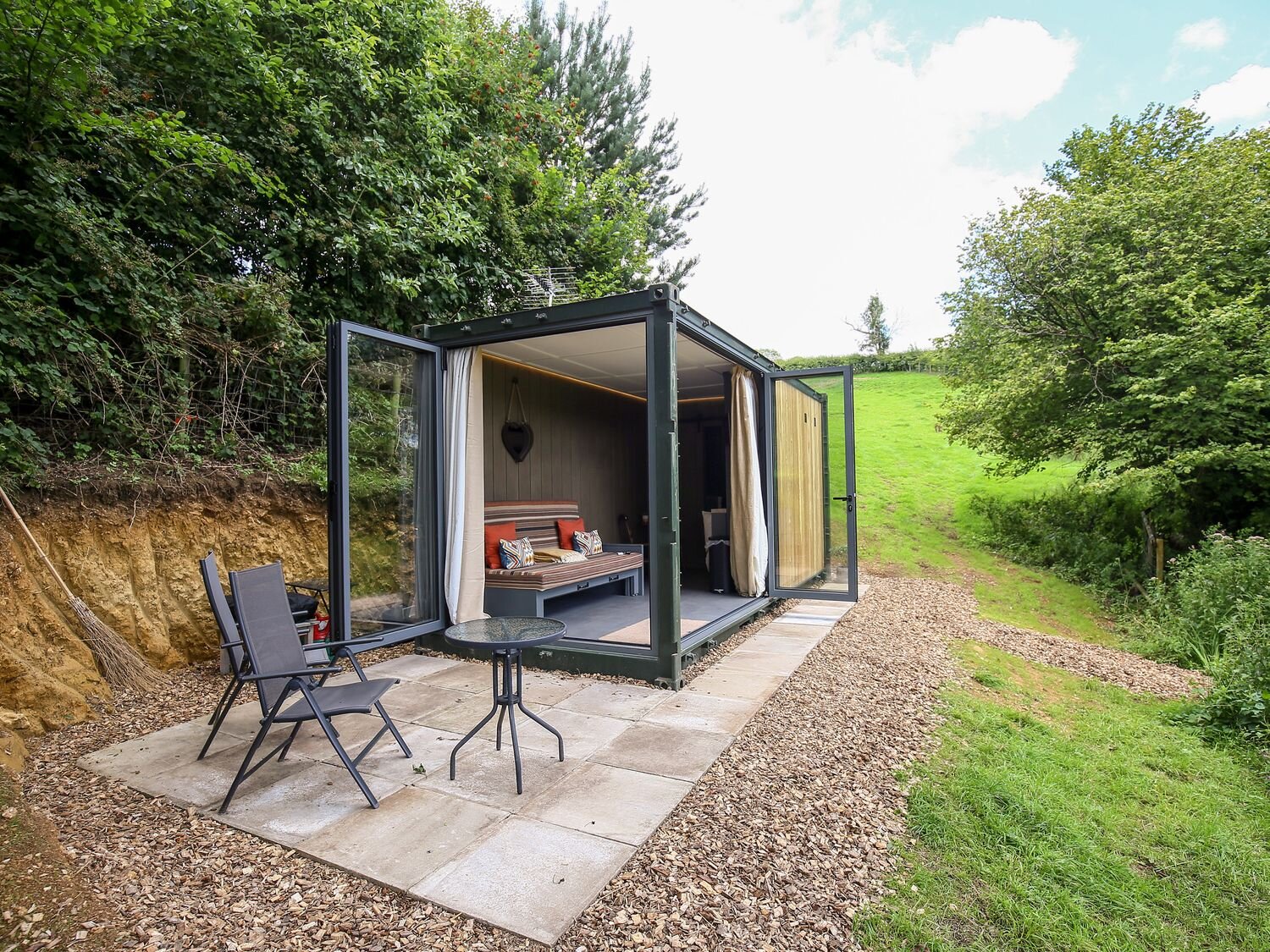 The Spring - cotswolds romantic escape.jpg