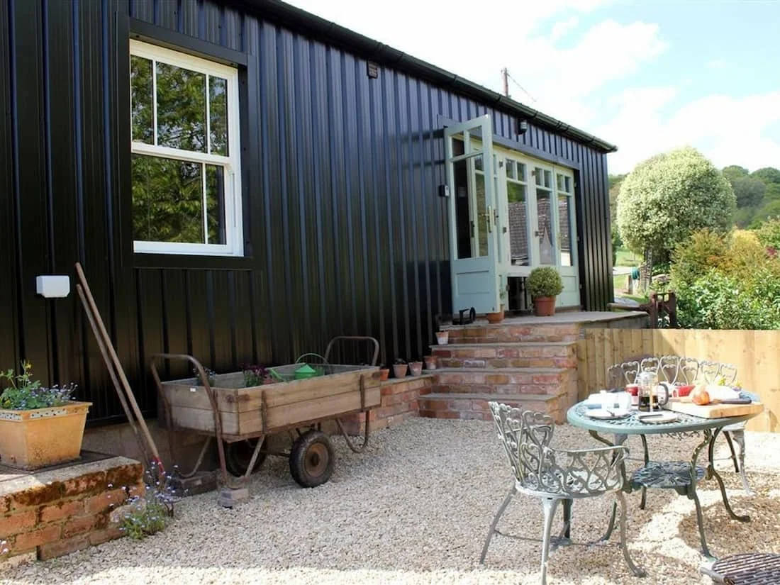 The Tin Barn, NewnhamOnSevern, Gloucestershire — Hand Picked Secluded