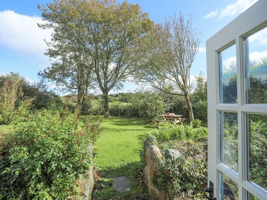 Ffrwd Cottage, Anglesey — Hand Picked Secluded, Remote and