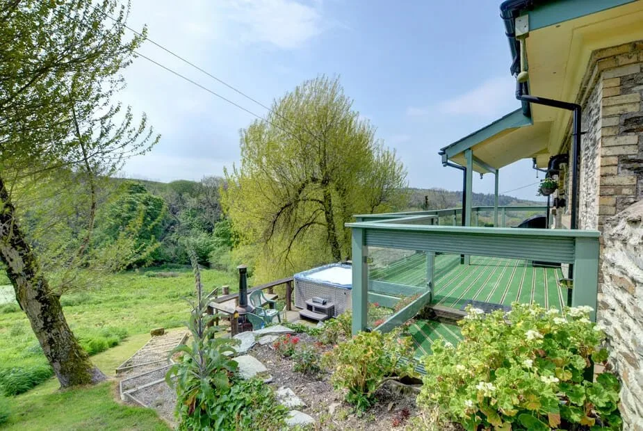 The Roost Romantic Secluded Getaway Devon