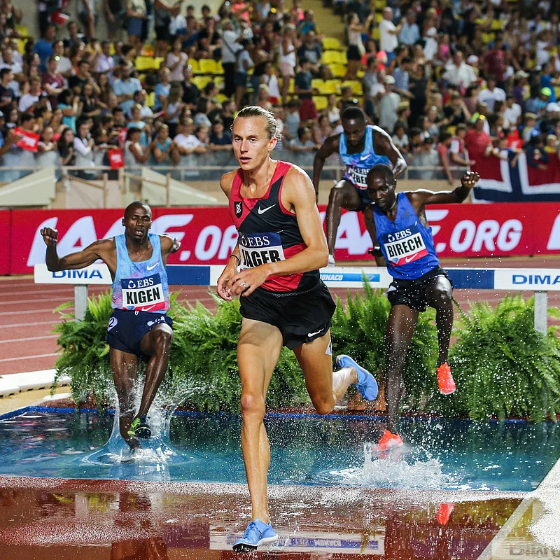 Evan on his way to his first Diamond League win in Monaco, 2017.