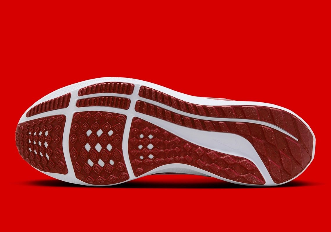 nike-zoom-pegasus-40-bowerman-track-club-FJ2844-100-9.jpeg