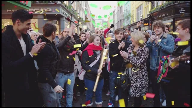 Coca-Cola | London 2012 Olympic Torch Relay | "300m of Happiness"