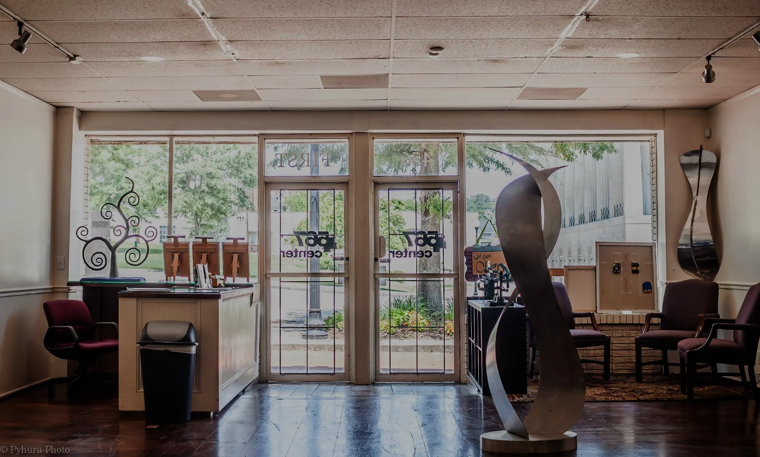 gallery entrance banner 2.jpg