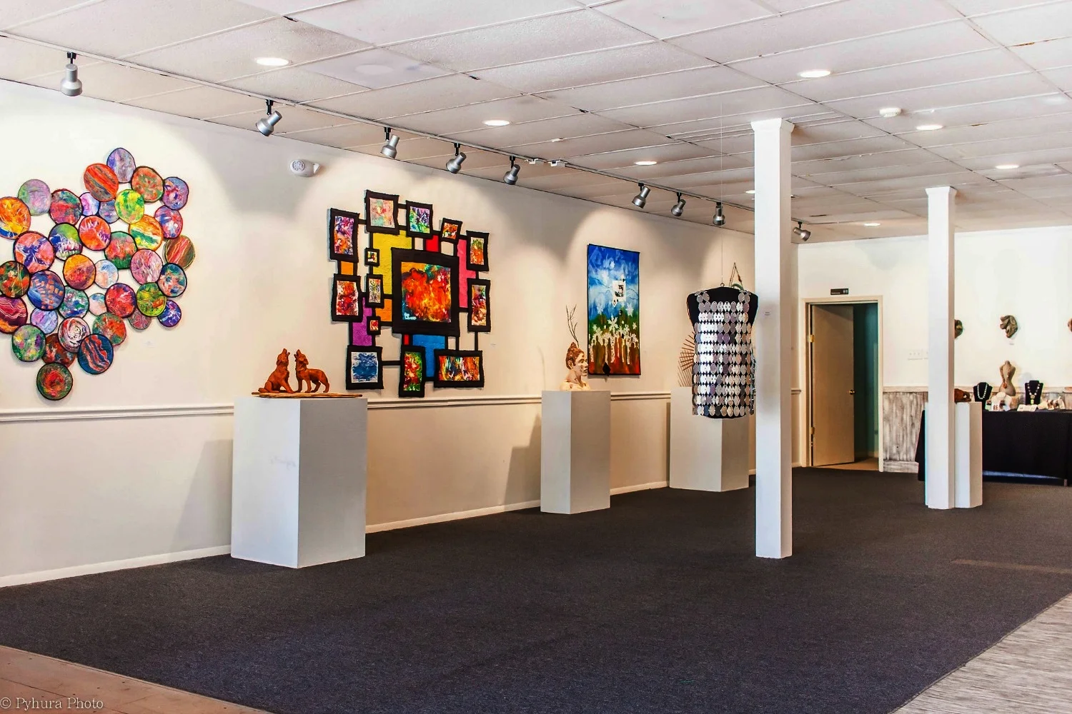 aug gallery banner 2.jpg