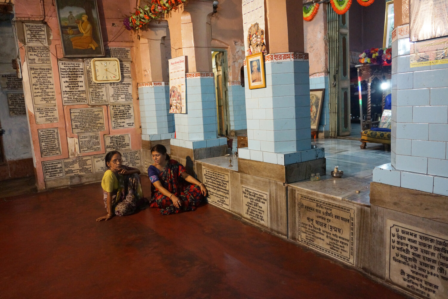 Two Devotees, Temple, Shyambazar, Kolkata. 2016