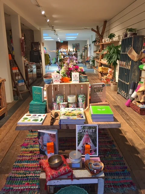 The store entrance for YAY is at Gerard Doustraat 74, the cafe entrance is at Albert Cuypstraat 101-103
