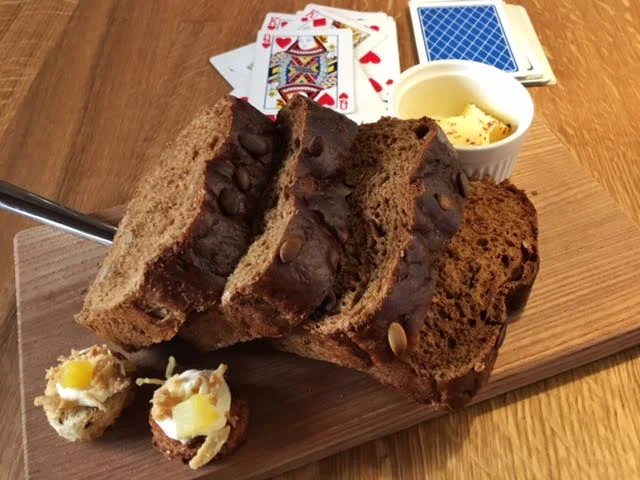 The bread board (plus amuse bouches from the chef) at Rataskaevu 16
