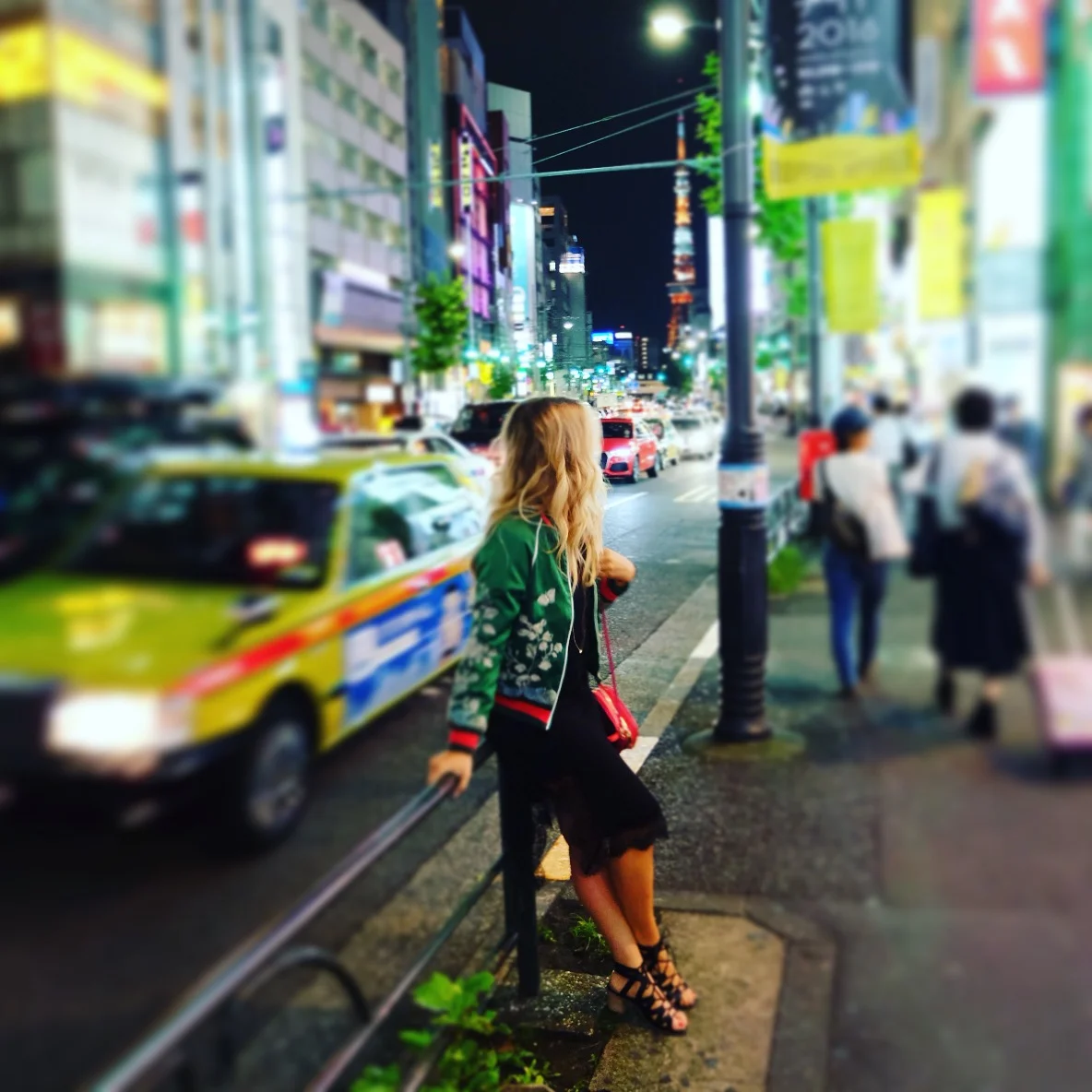 The neon lights of Tokyo at night 