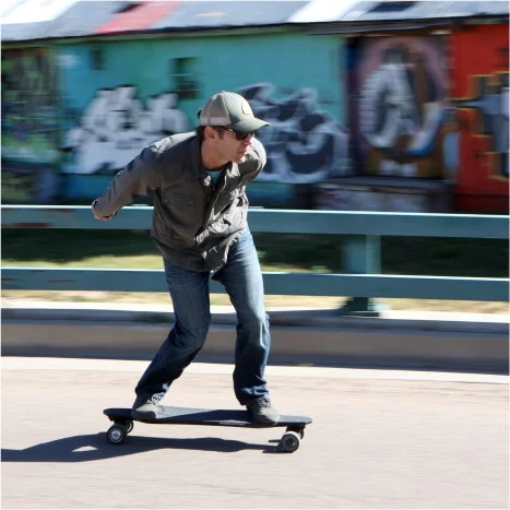 Electric Action 12 - H16D - Jason Lee - Photo ByTom Kimmell.jpg