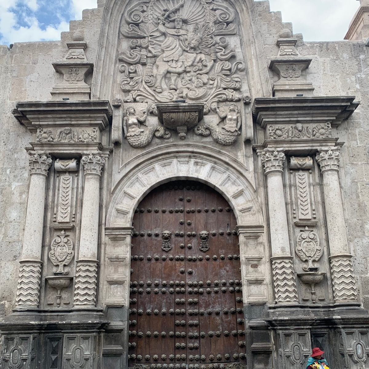 One for @r.jarv , doors of Arequipa. Enjoy!