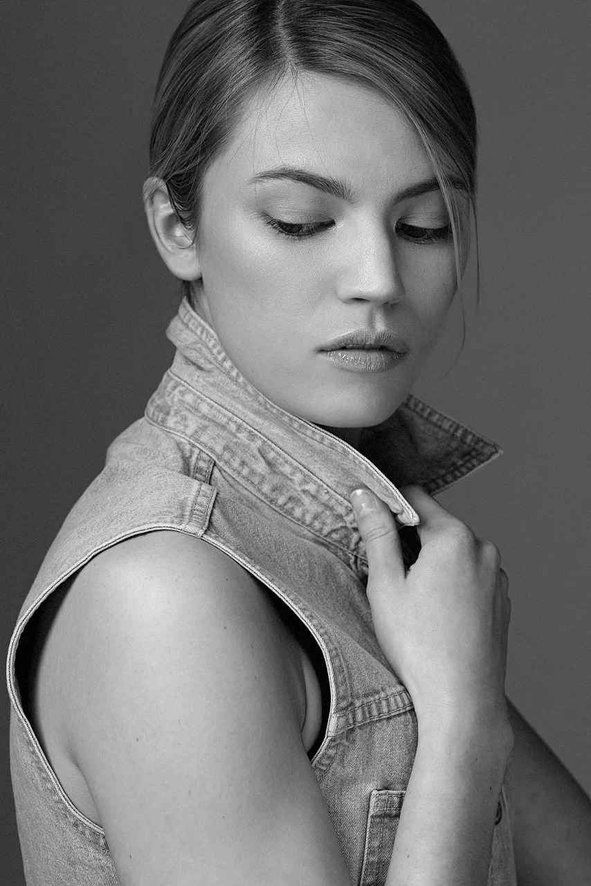 Hannah-McKechnie-By-Chris-Carroll-(210).jpeg