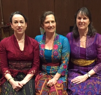 (L to R) Photo of Carla Fabrizio, Sarah WiLlner, & Lisa Gold