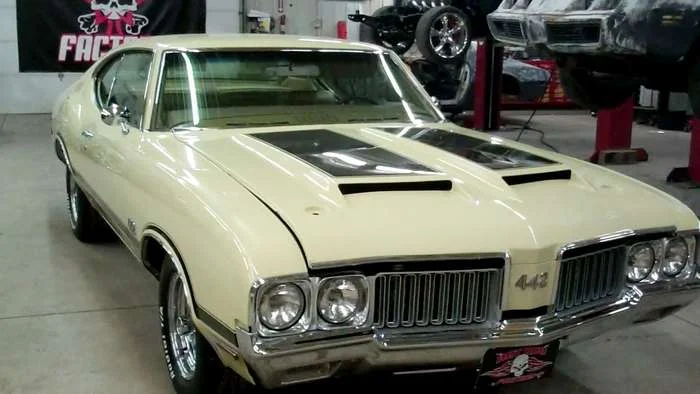 1970-oldsmobile-442.jpg