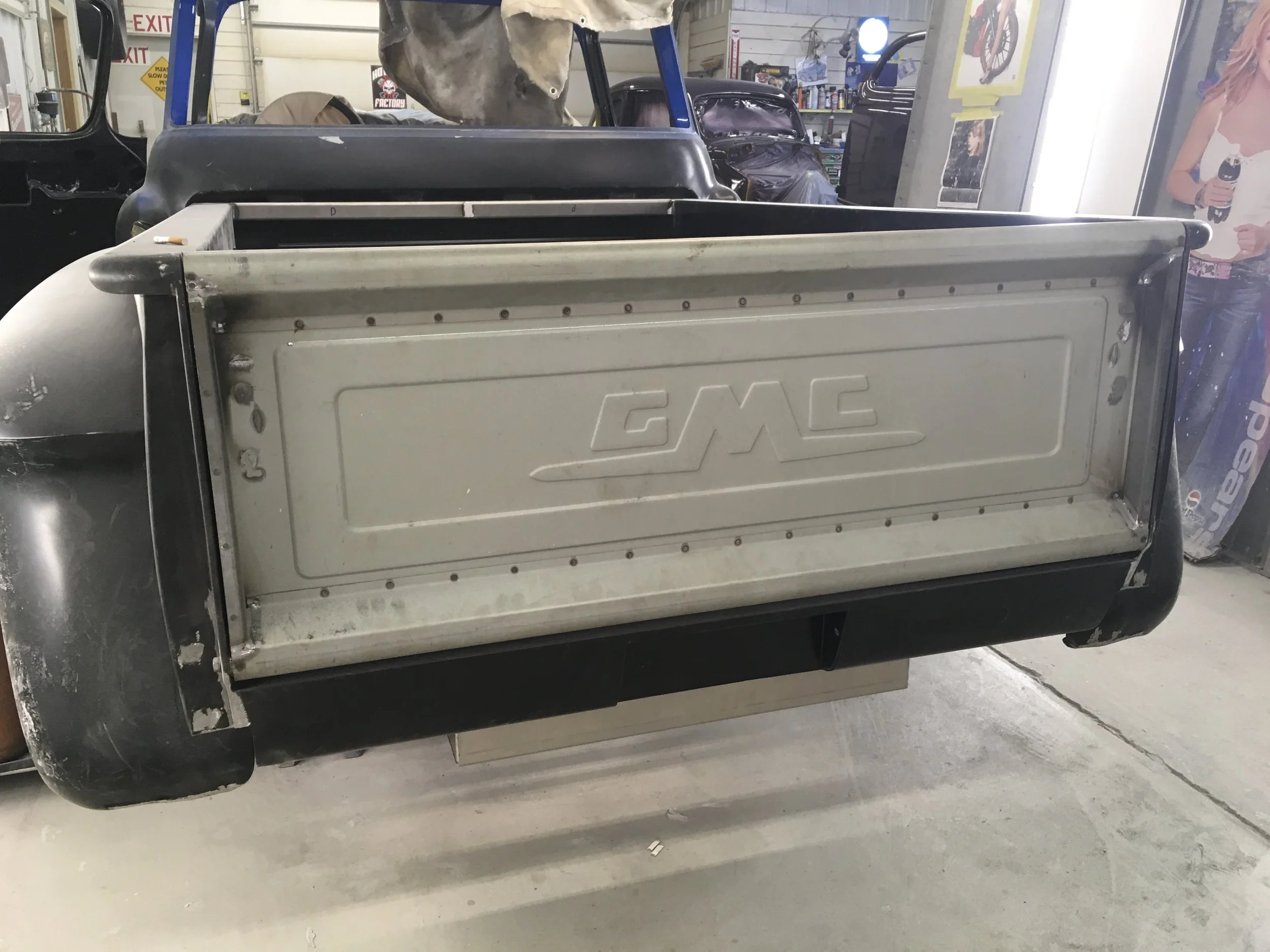 1957-GMC-minneapolis-custom-build-hot-rod-restoration-truck-bed-tailgate.jpg