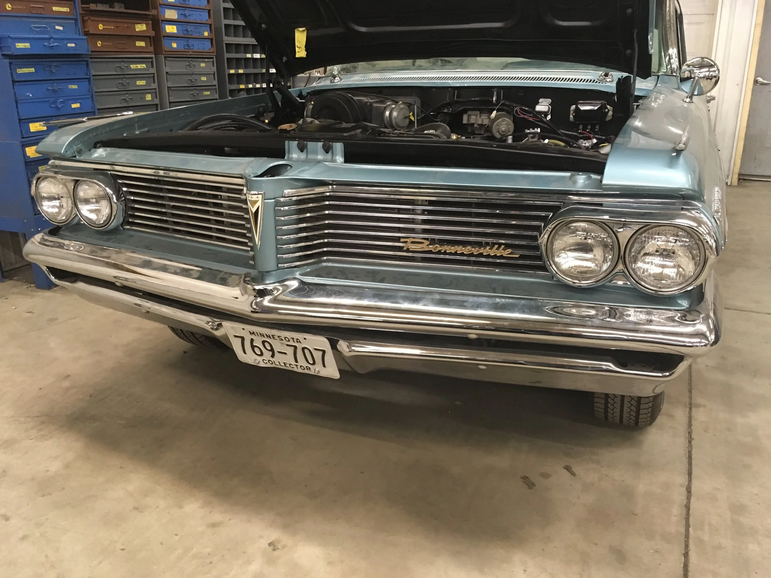 1962-Pontiac-Bonneville-minneapolis-hot-rod-custom-build-restoration-hood.jpg