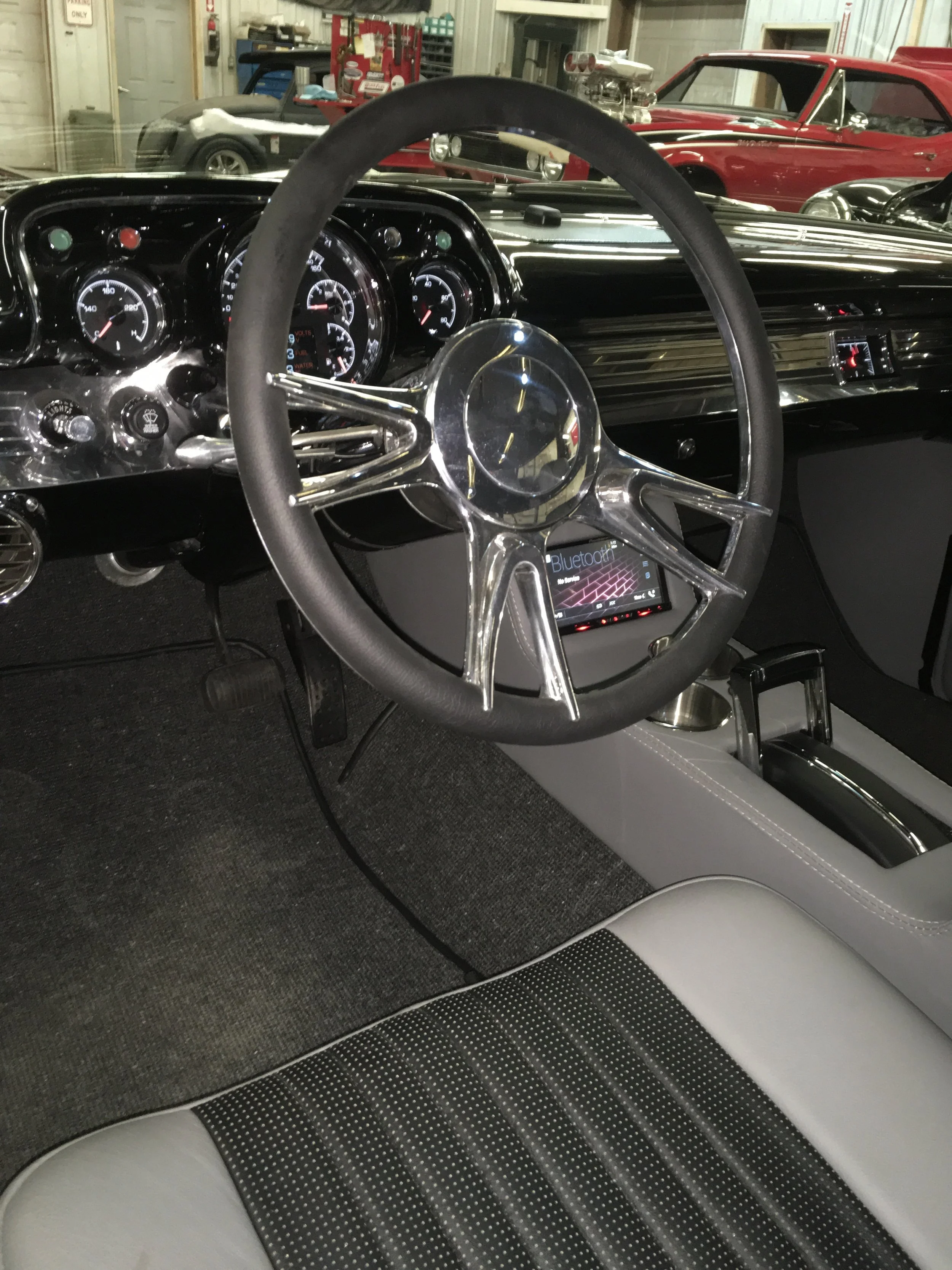 1957-Nomad-steering-wheel-minneapolis-hot-rod-restoration-hot-rod-factory.jpg