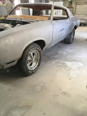 1972-Cutlass-old-car-restoration-hot-rod-factory-cars-bodywork-rebuild(8).png