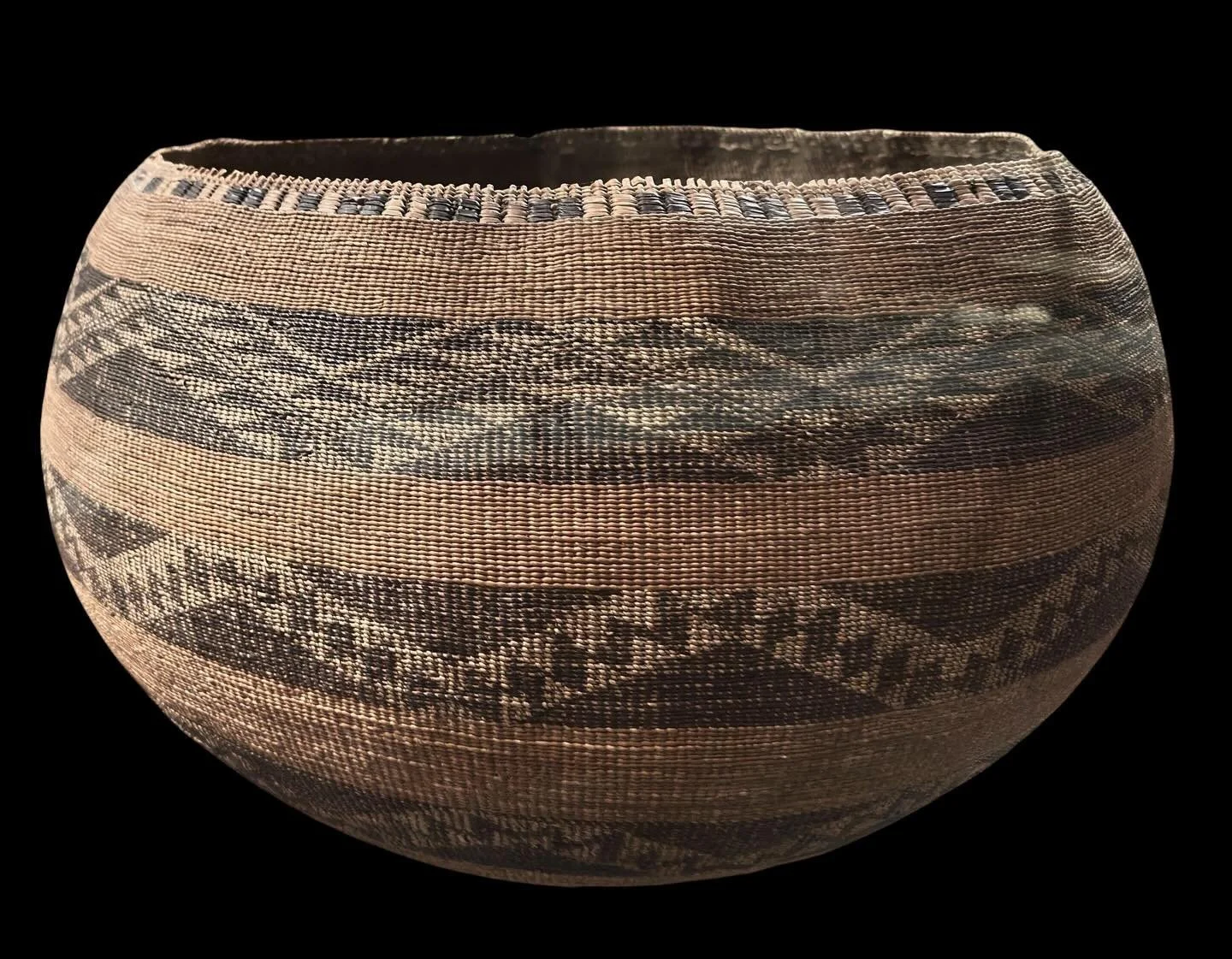 Pomo Baskets at the Grace Hudson Museum in Ukiah.
Artist Grace Hudson memorialized Northern California Pomo Indians with her art and supportive friendship in the late 1800&rsquo;s and early twentieth century. The museum is a memorial to this devotion