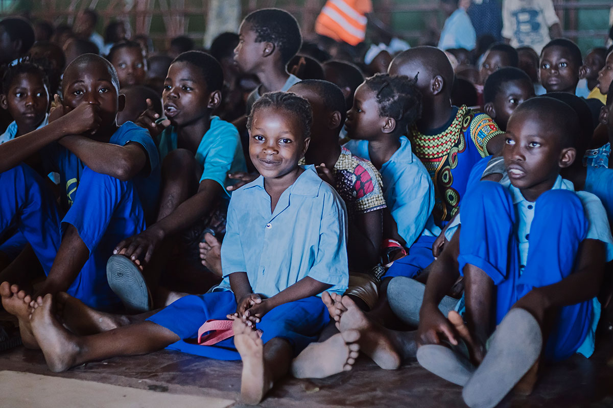 providing-children-a-meal.jpg