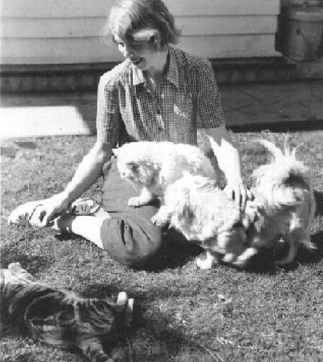 Helen with Snicky, Kilew and Mimi at the Ardmore House circa 1950