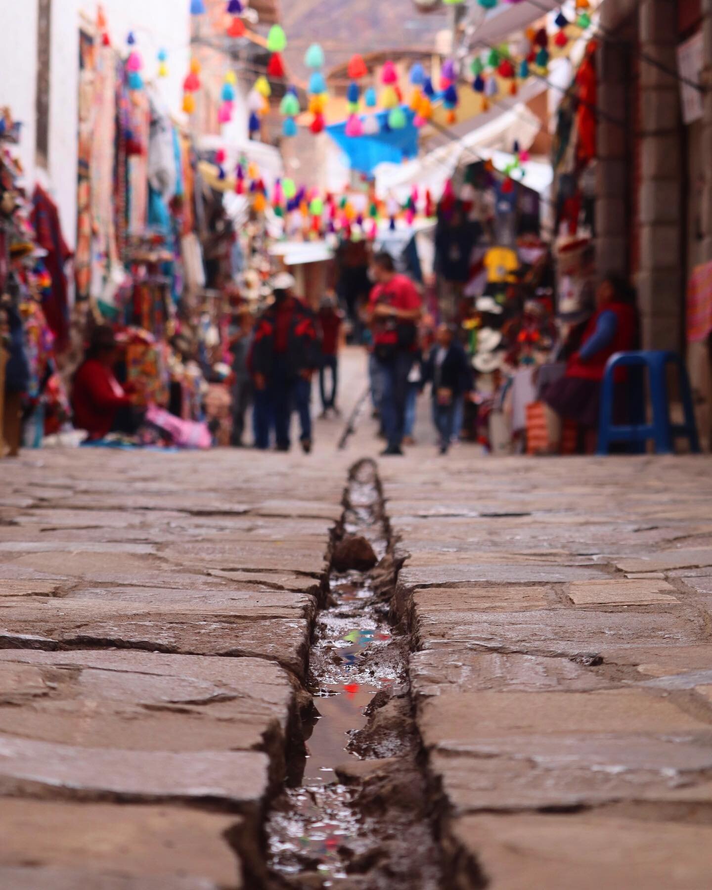 Valley of the streets #peru #chicheria #culture #town #color #pop #sacredvalley #cusco #travel #explore #photography