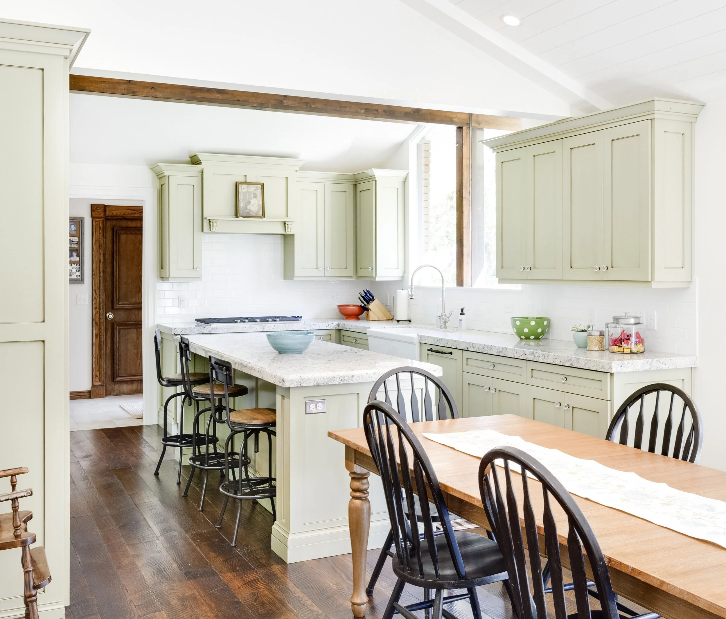 1609-03 102e 2_1.jpg