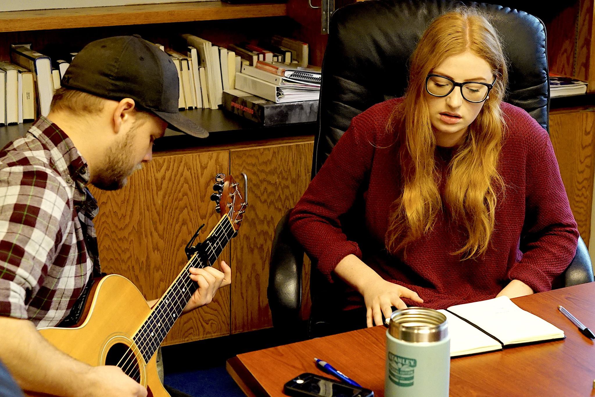 MØNIQUE songwriting with a student from MTSU.