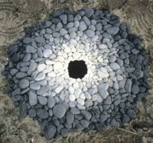 Andy Goldsworthy Nature Art (photo from visualmelt.com)
