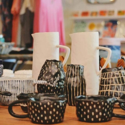 Chloe May Brown Pottery... which, now that I think about it, would be phenomenal with my new Gingiber tea towel... 