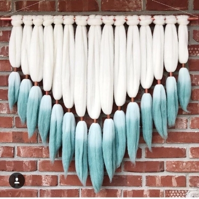 Dip dyed wool roving