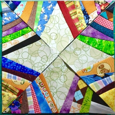 Secondary design in the Spiderweb Quilt