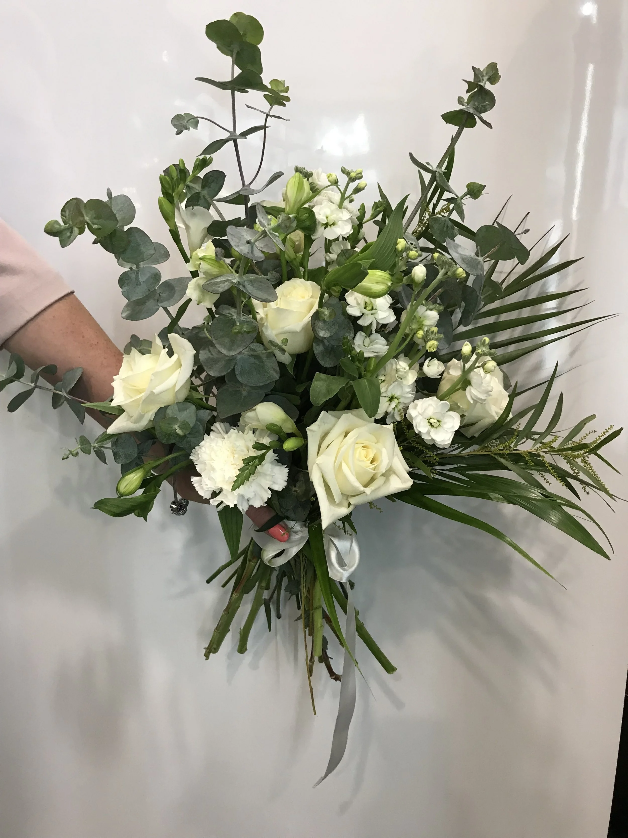 white bouquet.jpg