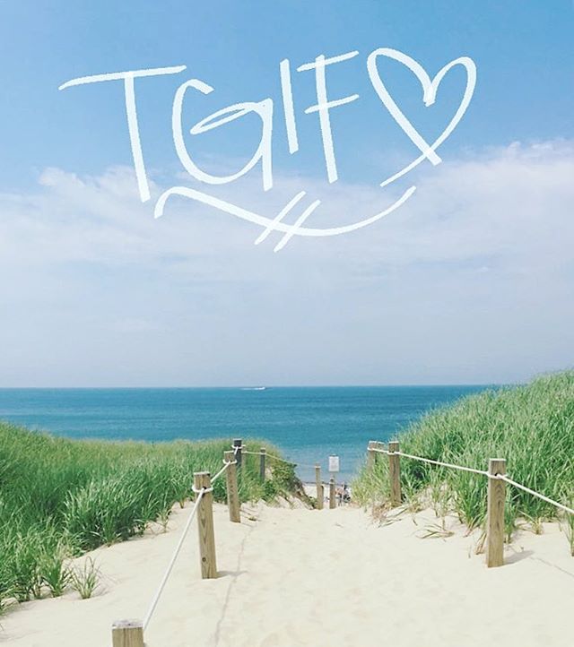 There's nothing like the first Friday of Summer on Nantucket! ☀️We're open all weekend! Lots of cute clothes and new instructors! 💪🏻💕⚓️
