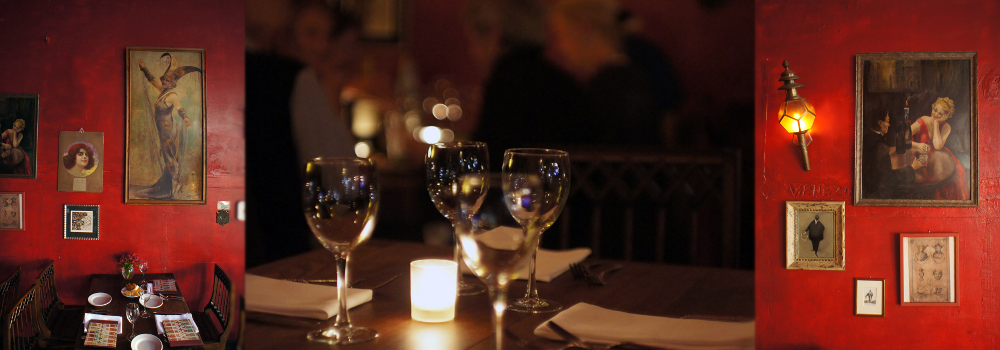 wine_and_room.png