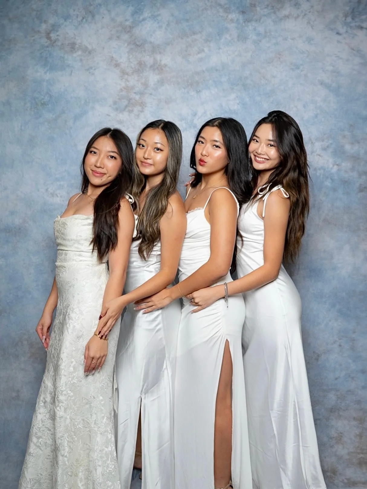 big congrats to beta psi (s&rsquo;25) for officially crossing into activehood!! congrats to nina, logan, and brandon as well for crossing this beloved class. welcome to the good life ❤️&zwj;🔥

📸: @jferrerphoto