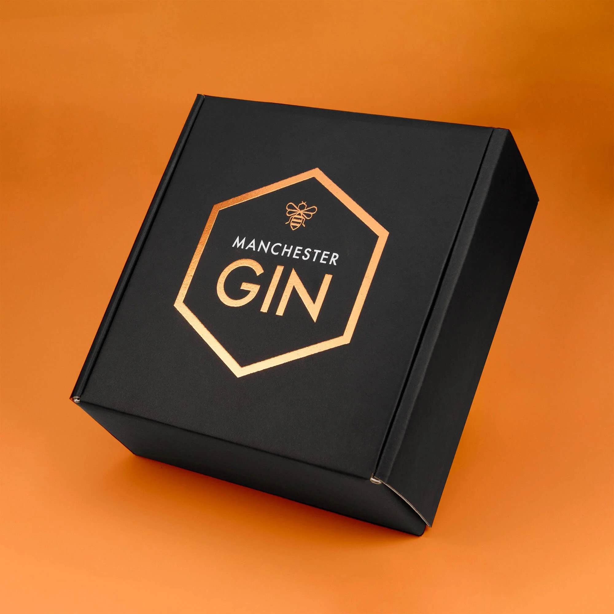 Manchester-Gin-Wow-Box-Outer-Angled-Postal-Packaging-Design-BG.jpg