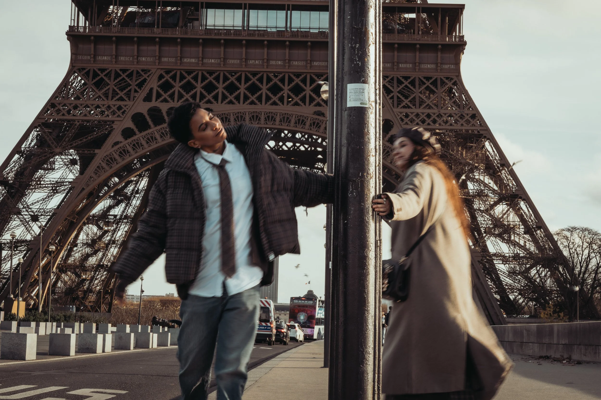 DalilaEtChelcie_TourEiffel_Quai-49.jpg