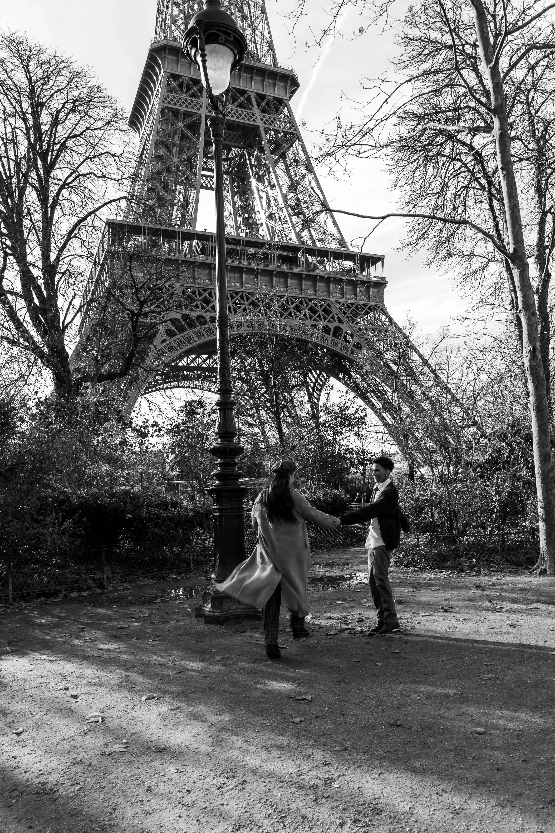 DalilaEtChelcie_TourEiffel_Lampadaire-39.jpg